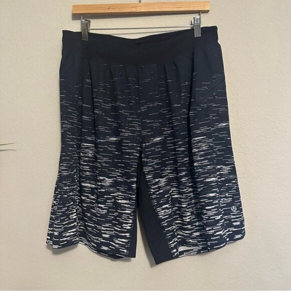 Lululemon Assert Short Gondola Stripe Black White / Black Linerless Size Large - Picture 3 of 10
